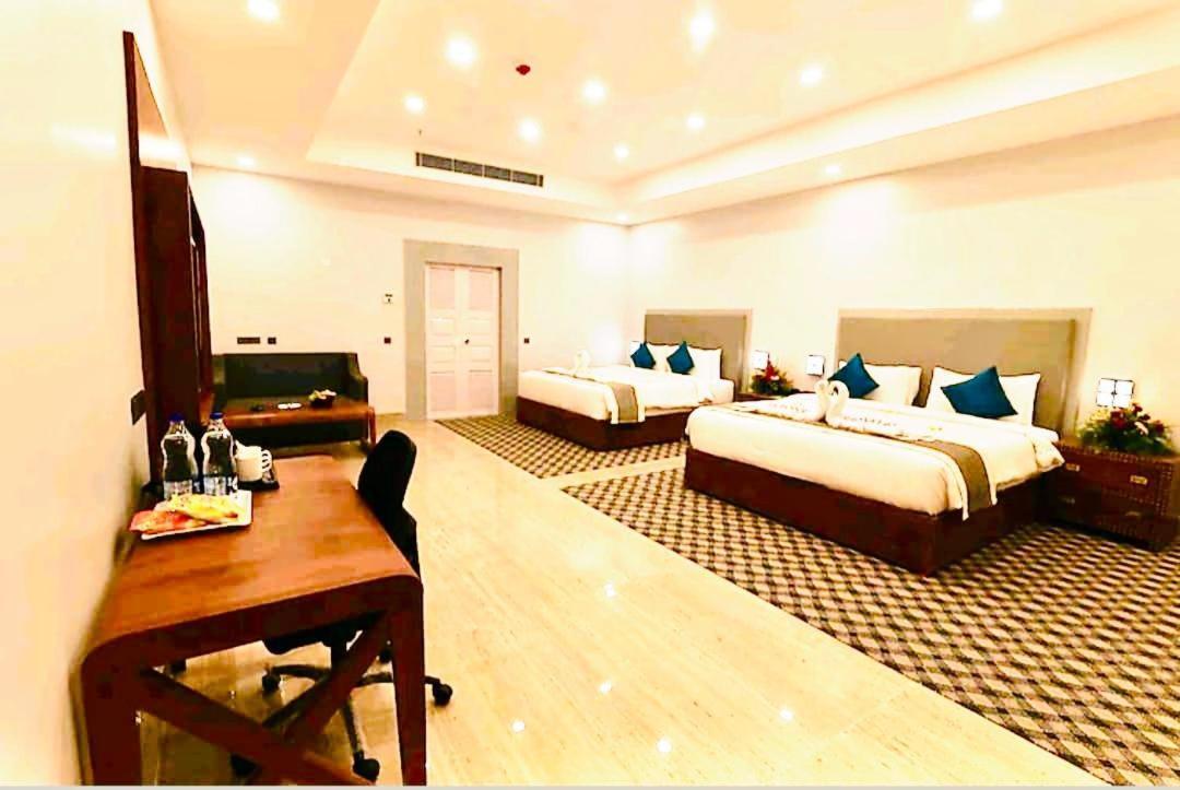 Seven Hills Hotel Purî Extérieur photo